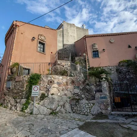 Casa La Rocca * Forza d'Agro