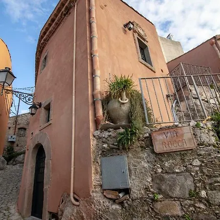 Casa La Rocca Σπίτι διακοπών Forza dʼAgro