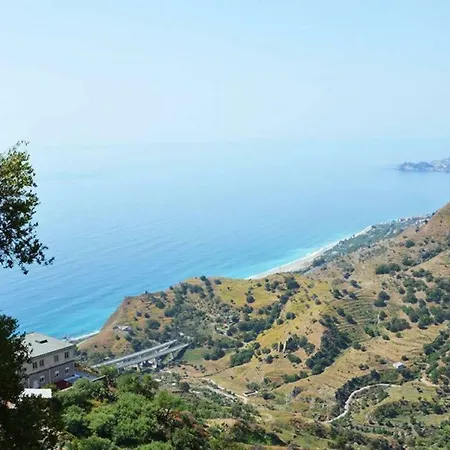 Σπίτι διακοπών Casa La Rocca Forza dʼAgro